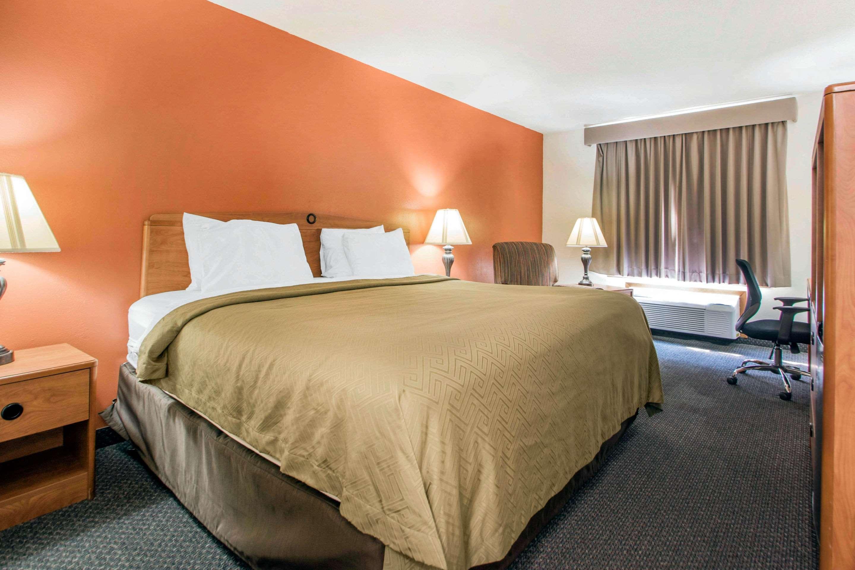 Clarion Pointe Hotel Tomah Ngoại thất bức ảnh